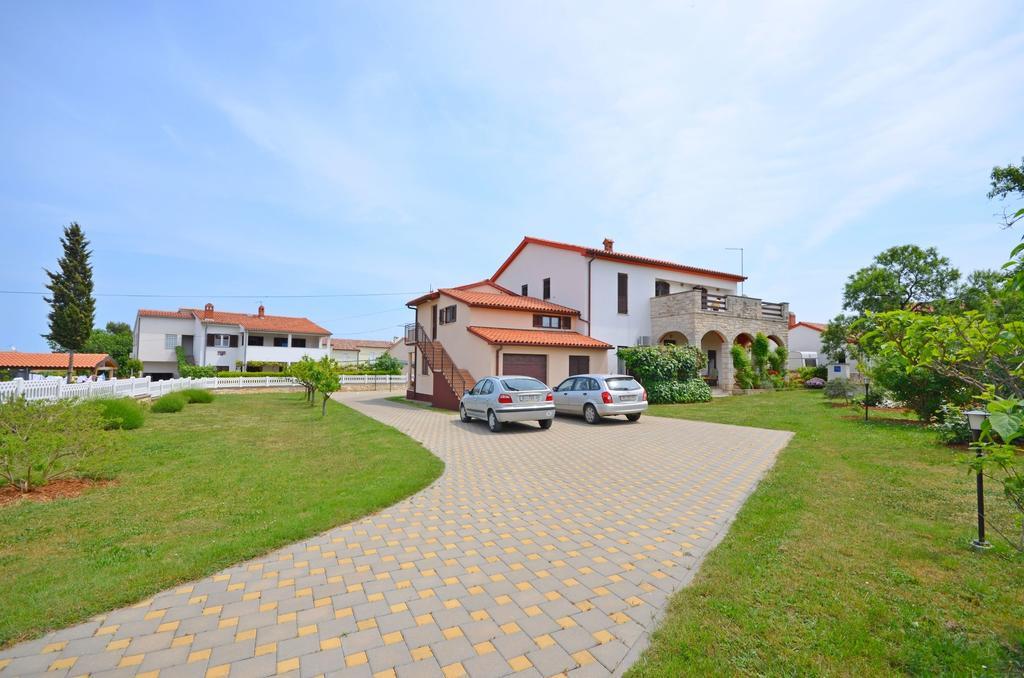 Apartments Bogetic بريمونتيرا المظهر الخارجي الصورة