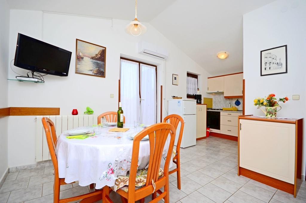 Apartments Bogetic بريمونتيرا المظهر الخارجي الصورة